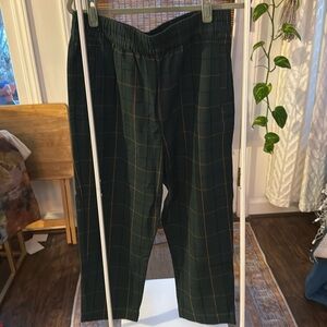 Pull on plaid cropped trousers
